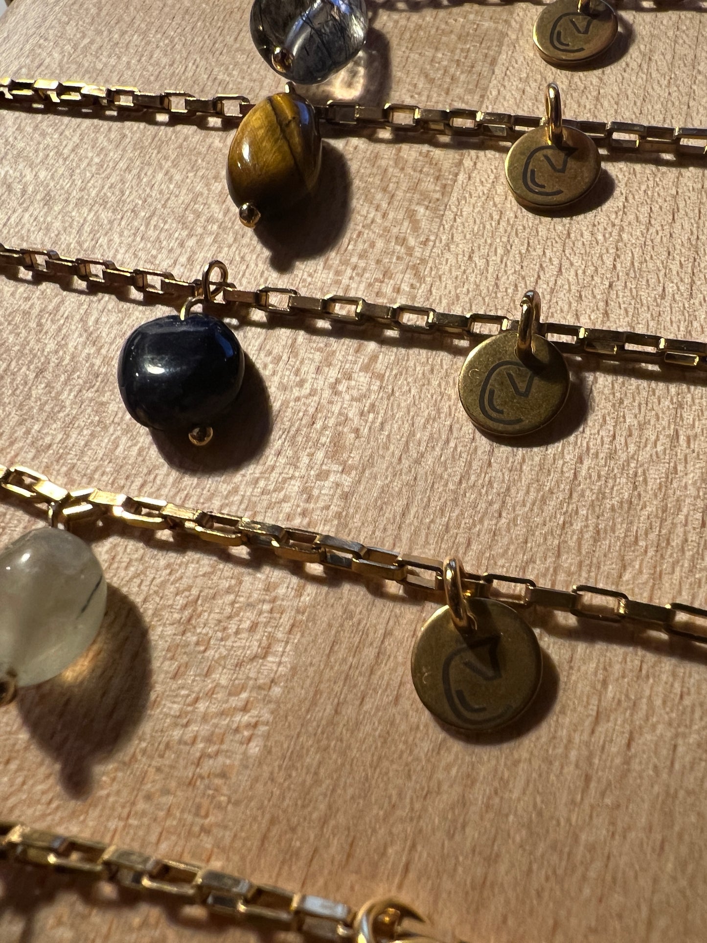 Goldenes Glücksarmband – Pure Positivity – Amethyst – Hellviolett