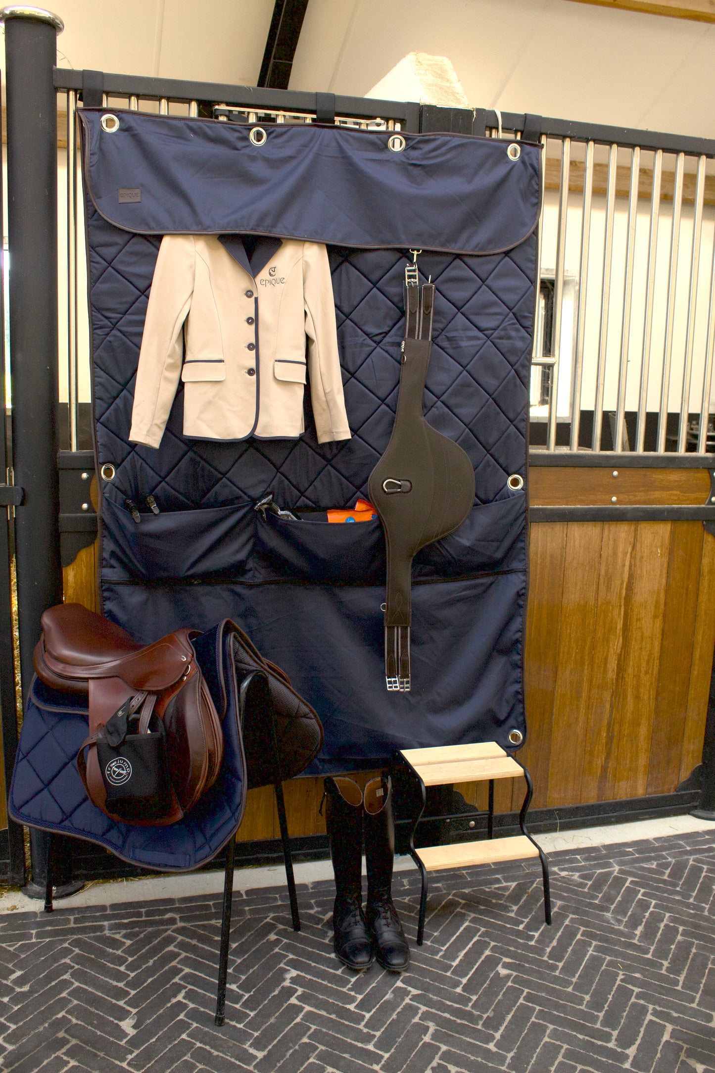 OnShow - Refined+ - Stable Curtain