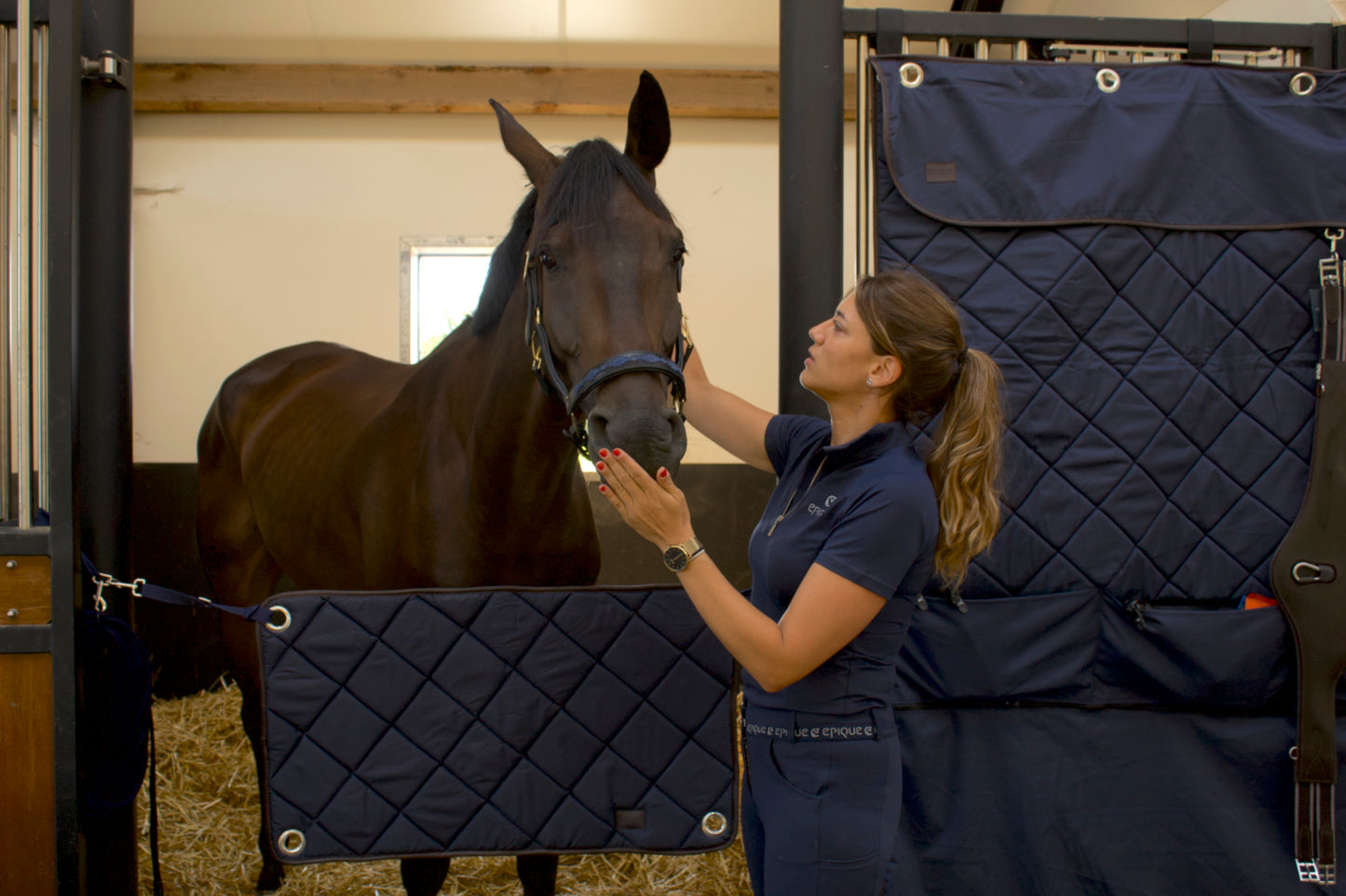 OnShow - Refined+ - Stable Curtain
