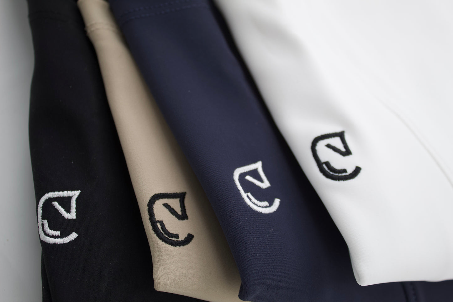 Classique Chique _ Black small logo _ Dames
