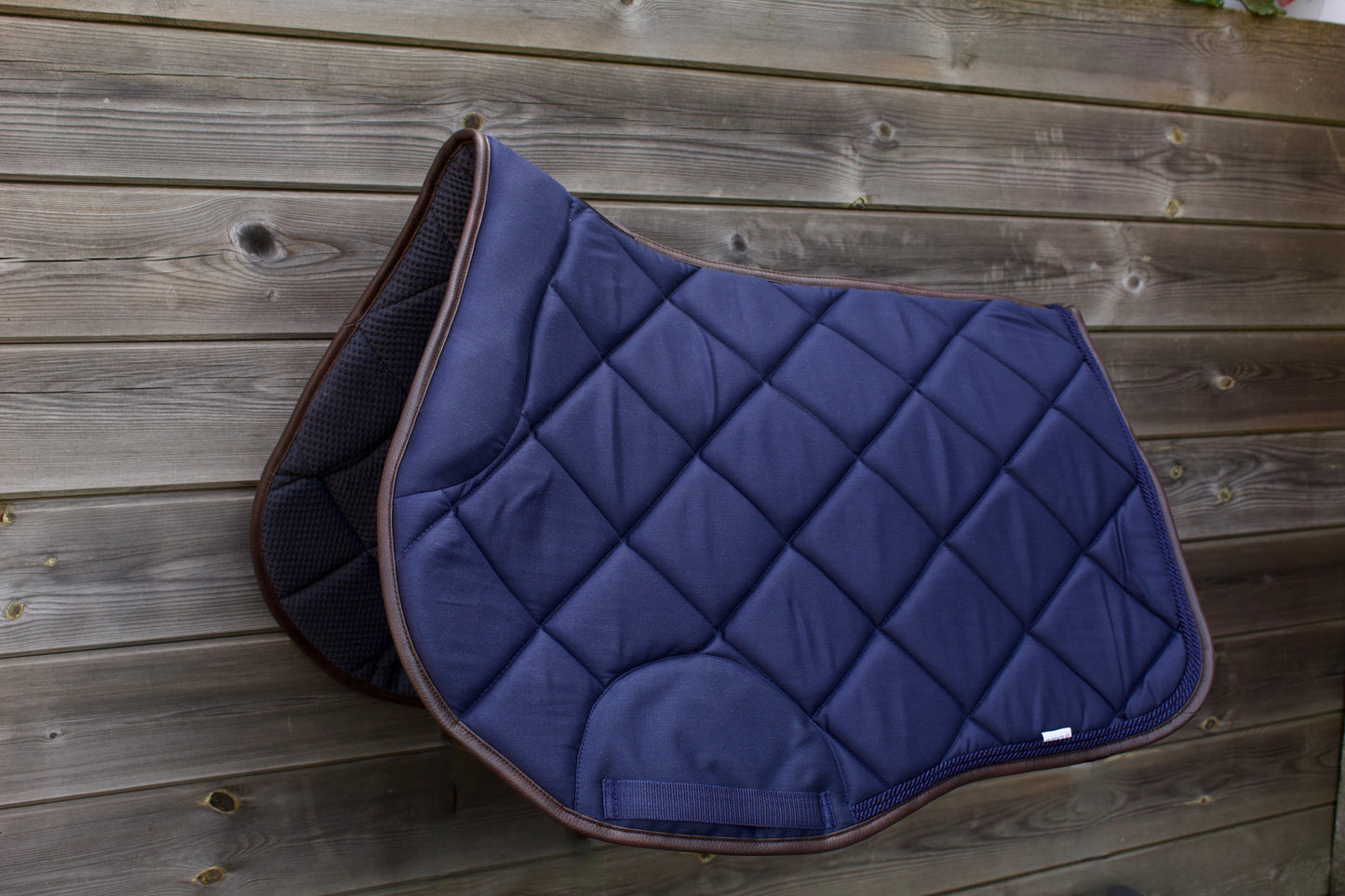Leon – Refined+ – Mitternachtsblau mit Lederfinish