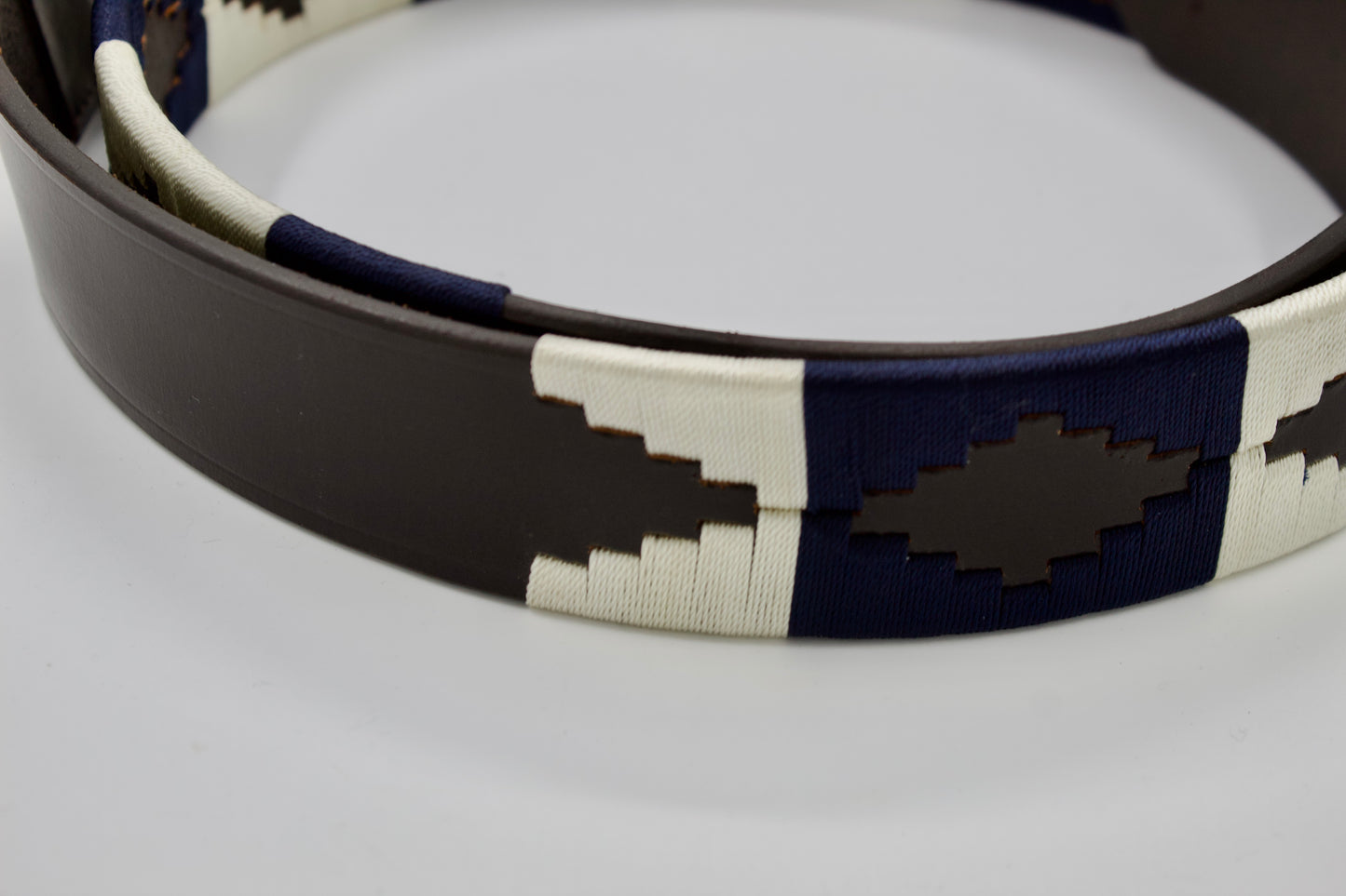 Kleurrijke lederen riem
