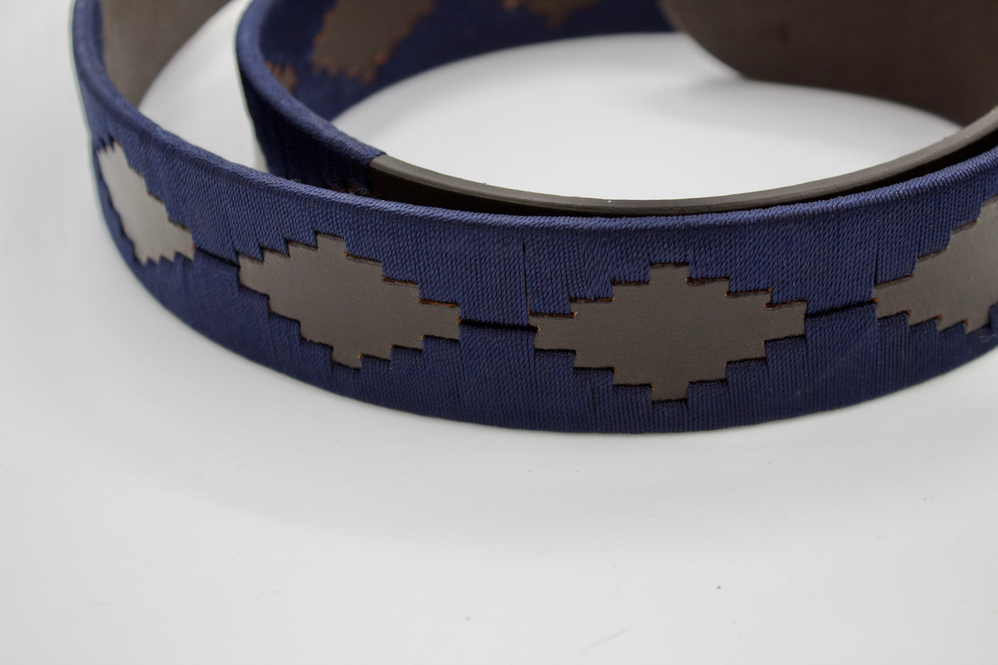 Kleurrijke lederen riem